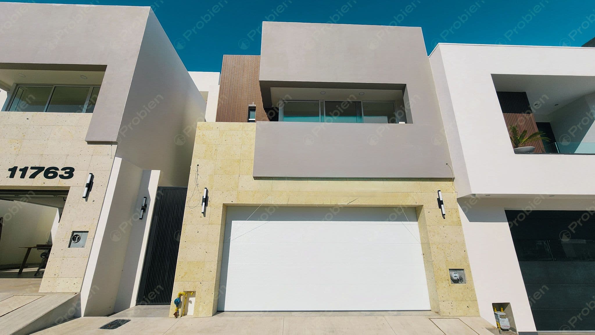 Casas en Venta en Hacienda Agua Caliente – Zona Dorada de Tijuana 3 Niveles