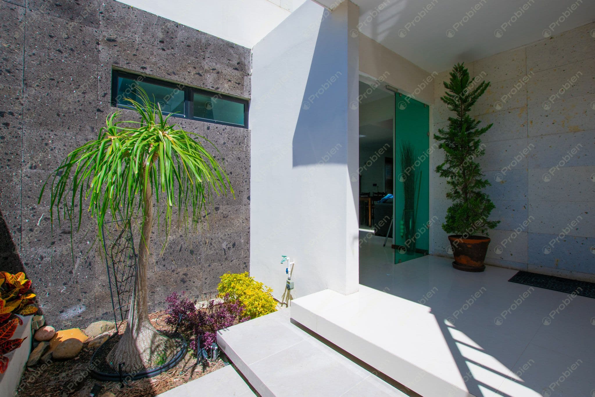 Casa Inteligente en Venta en Hacienda Agua Caliente – Privada Don Juan Eficiencia Energética y Domótica Total