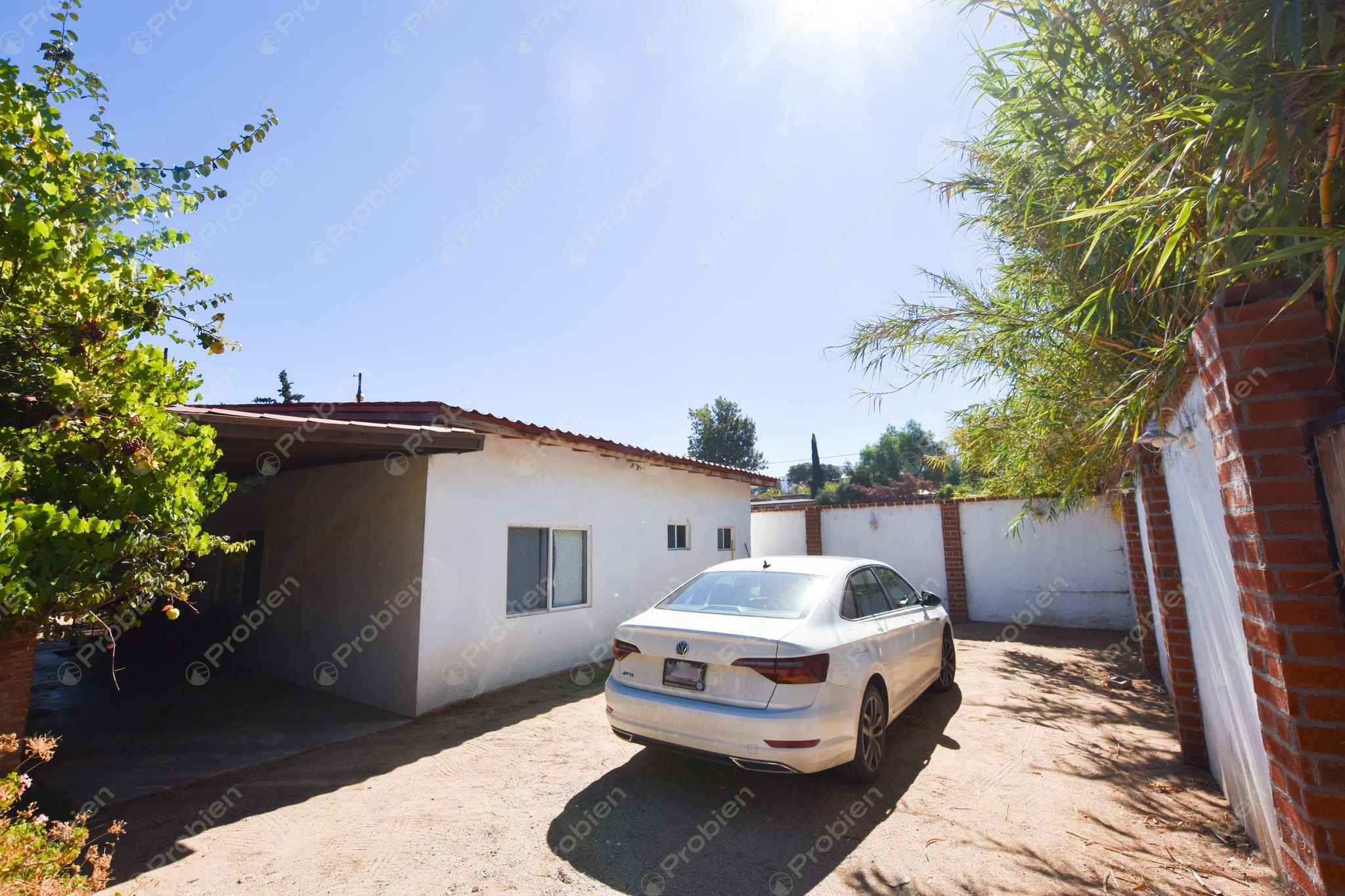 Casa en Renta en Valle de Guadalupe – 2 Recámaras, Amueblada y con Patio - Foto 1 de 23