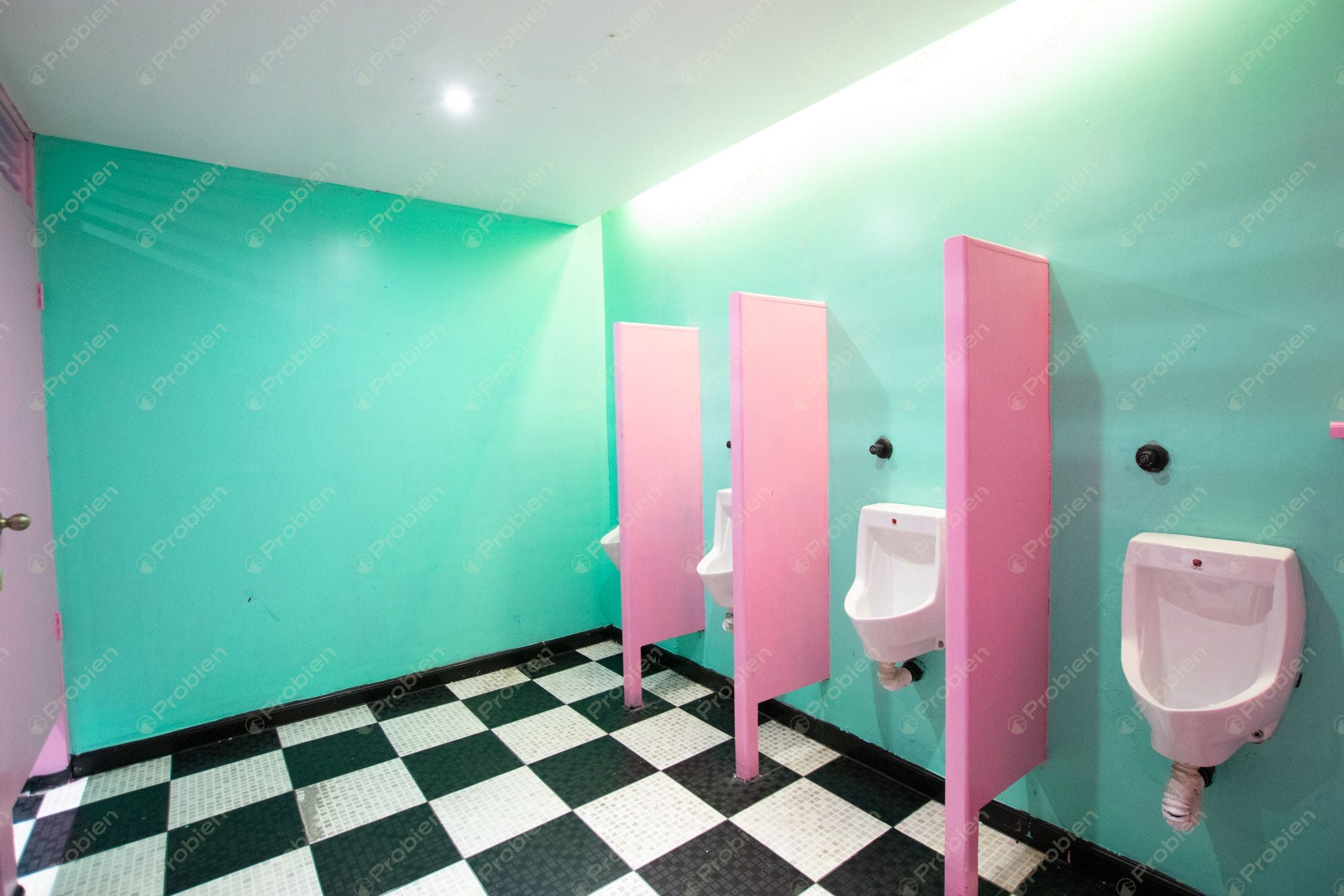 Local Comercial en Renta en El Foro – Zona Centro Tijuana, 980 m² en el Icónico Palacio Jai Alai - Foto 18 de 30