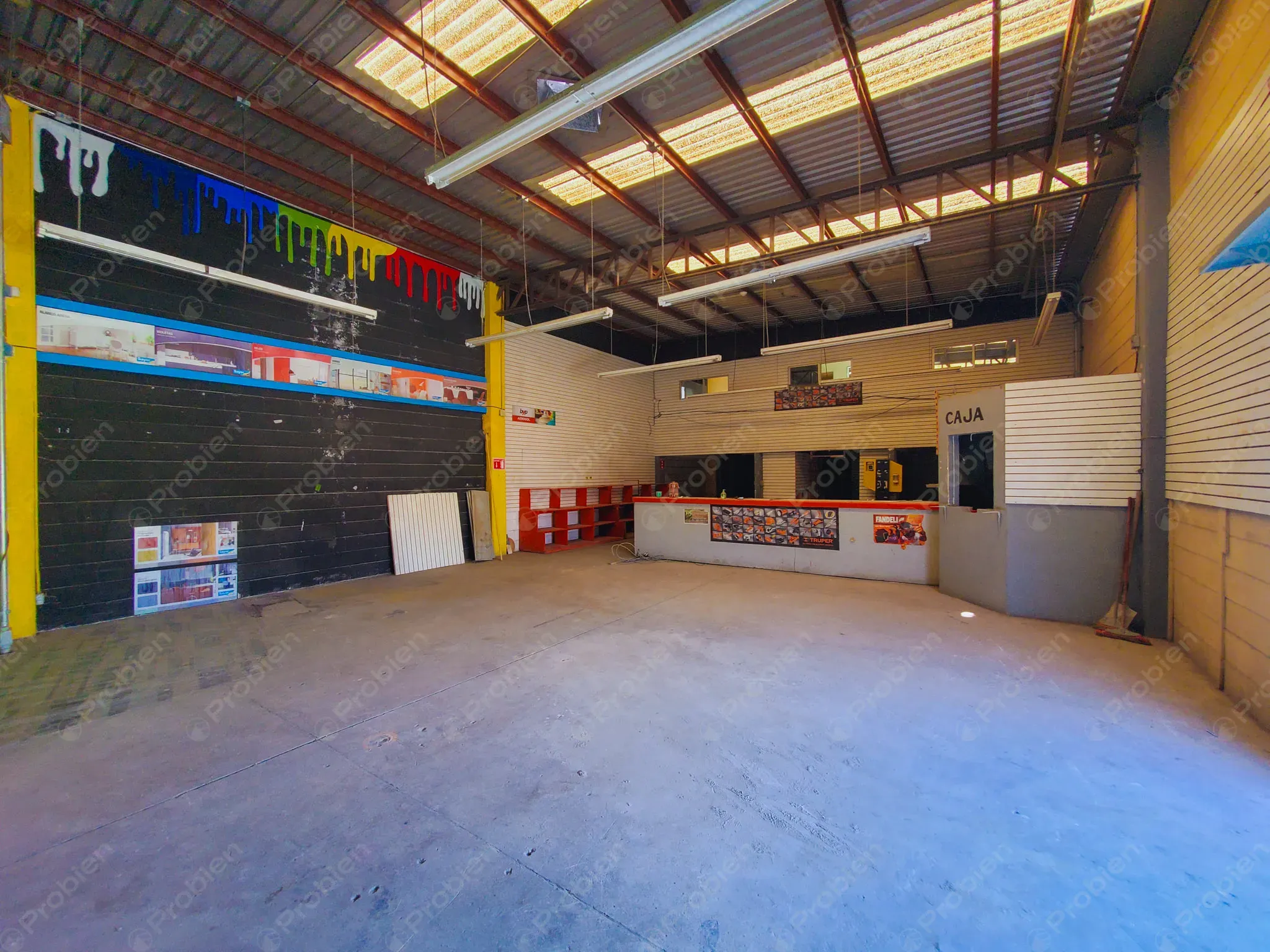 Terreno Comercial con local en renta - Alba roja - Foto 9 de 16