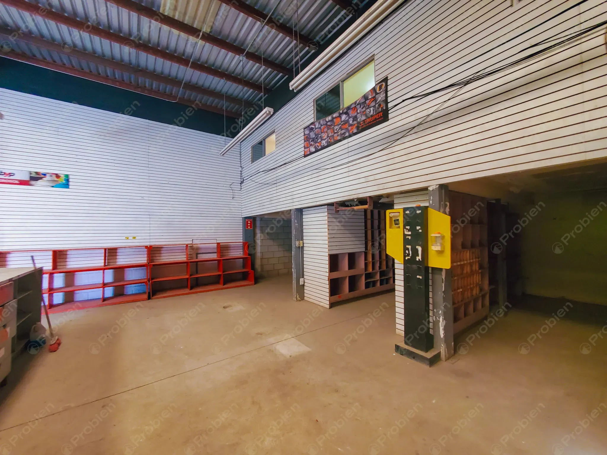 Terreno Comercial con local en renta - Alba roja - Foto 11 de 16