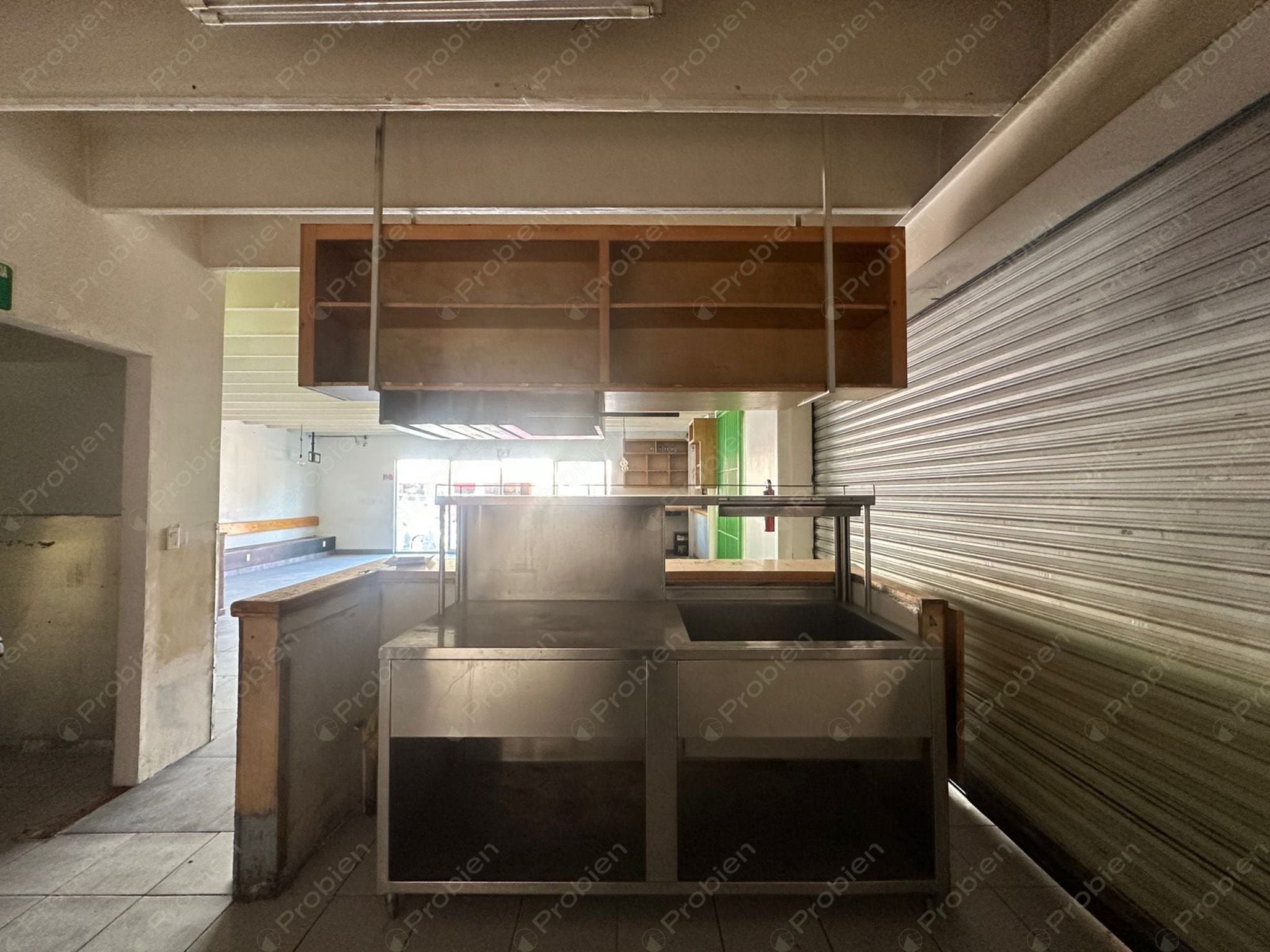 Local Comercial en Renta en Zona Centro – Ideal para Negocios y Alta Afluencia - Foto 6 de 13