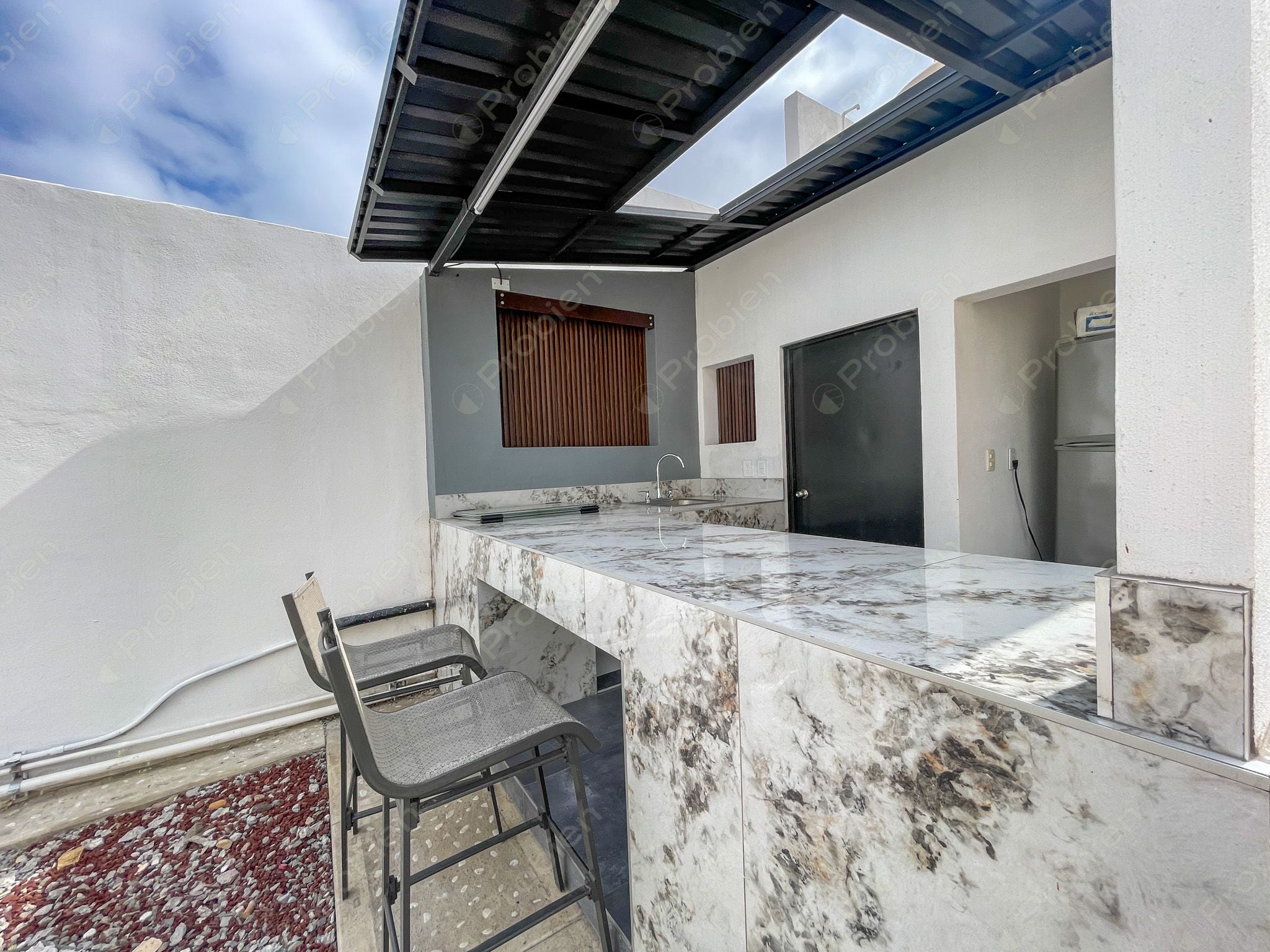 Departamento Loft en Renta en Montebello – Vista Panorámica y Balcón - Foto 17 de 18