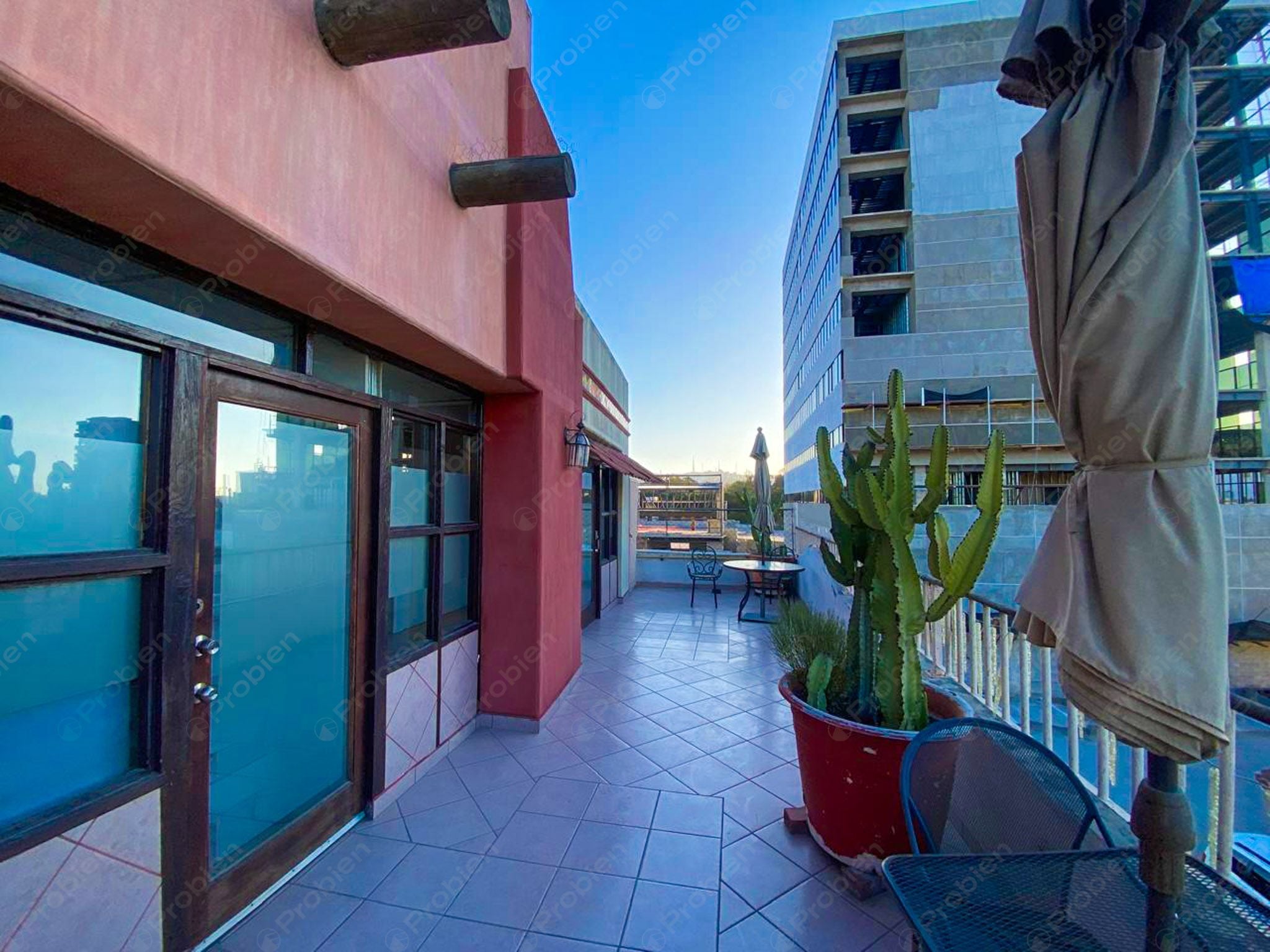 Oficina en Renta en Zona Urbana Río - Espacio Amplio y Bien Ubicado - Foto 2 de 16