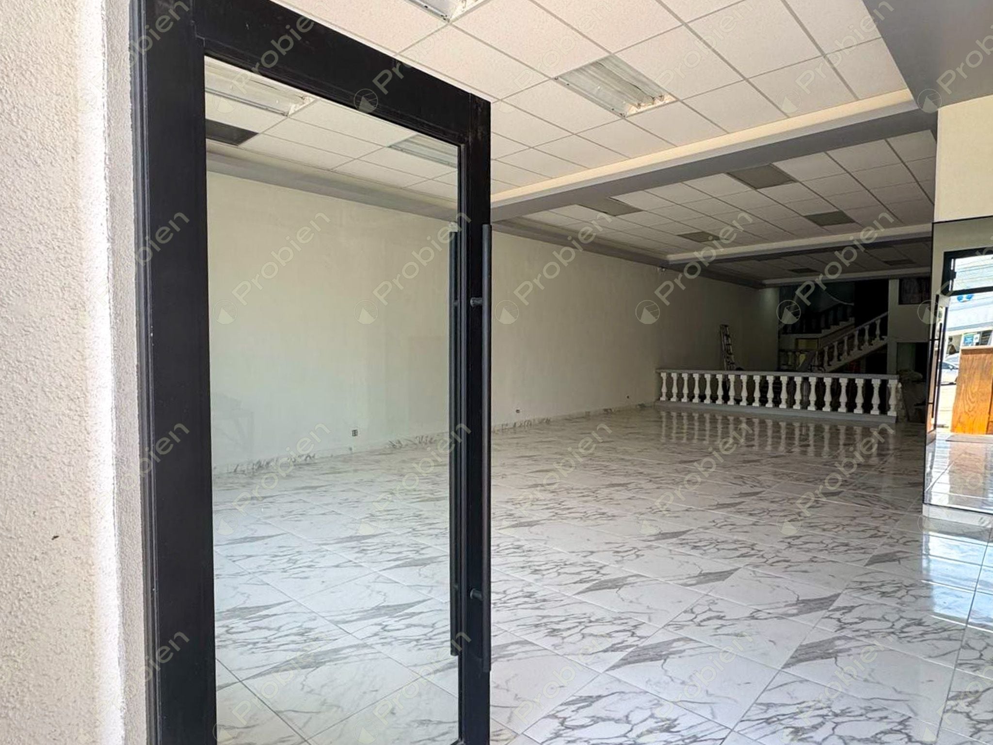 Local comercial en renta sobre Paseo Playas de Tijuana, avenida principal - Foto 4 de 6