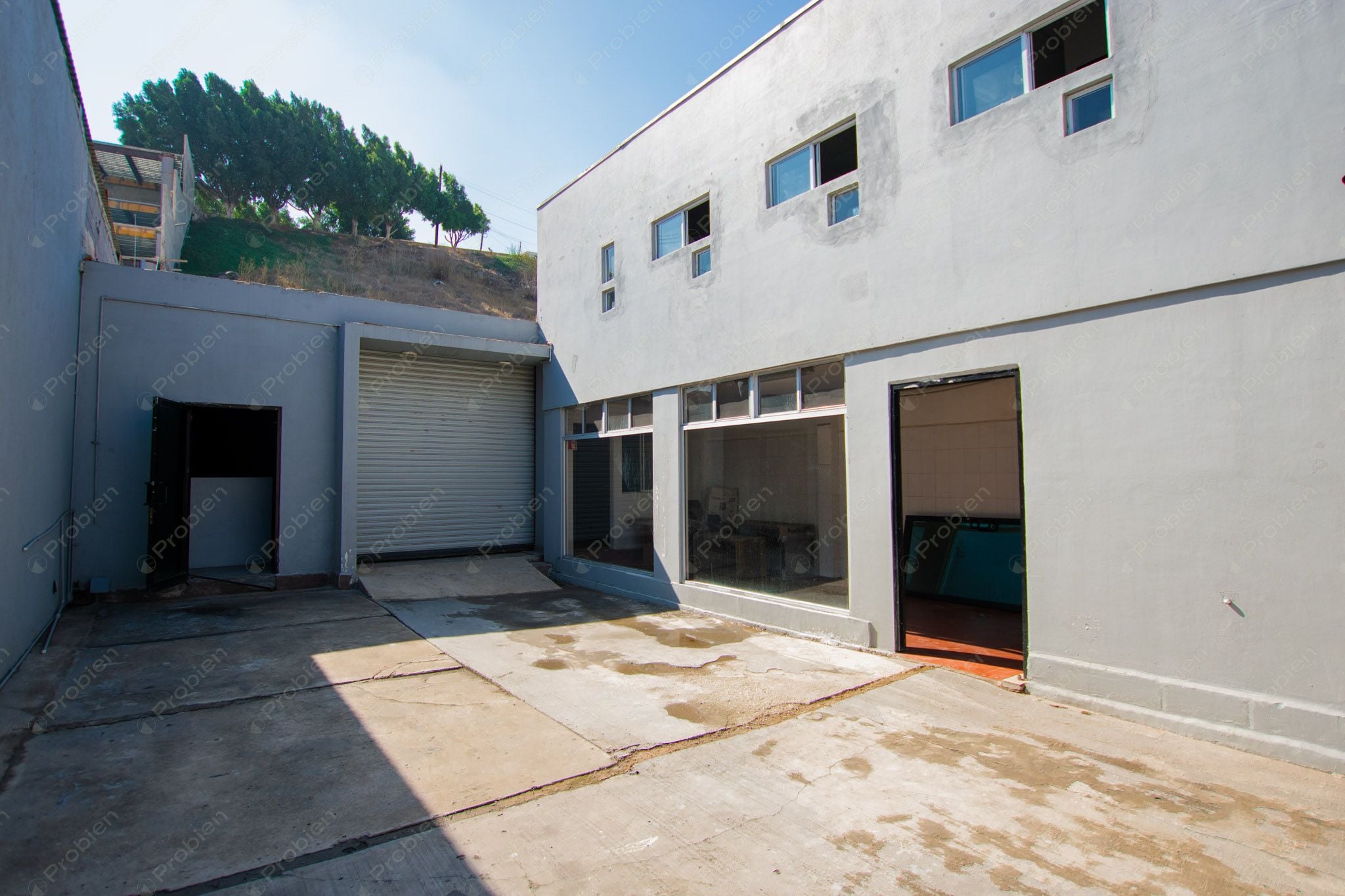 Bodega Comercial en Renta en Blvd. Clouthier – 230 m² y 6 Estacionamientos - Foto 5 de 11