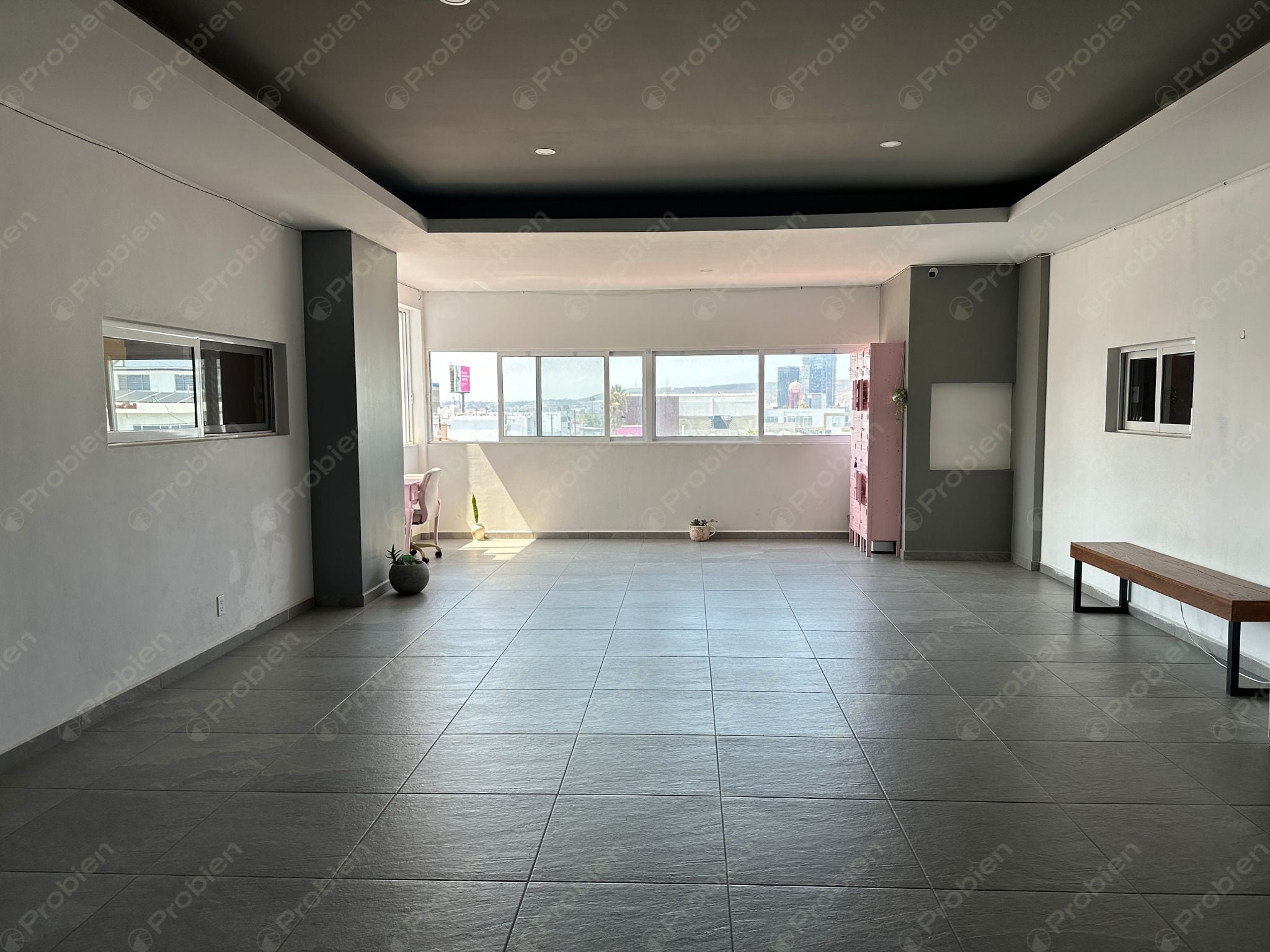 Local Comercial en Renta en La Cacho – 145 m² en Edificio Nuevo con Valet Parking - Foto 10 de 13