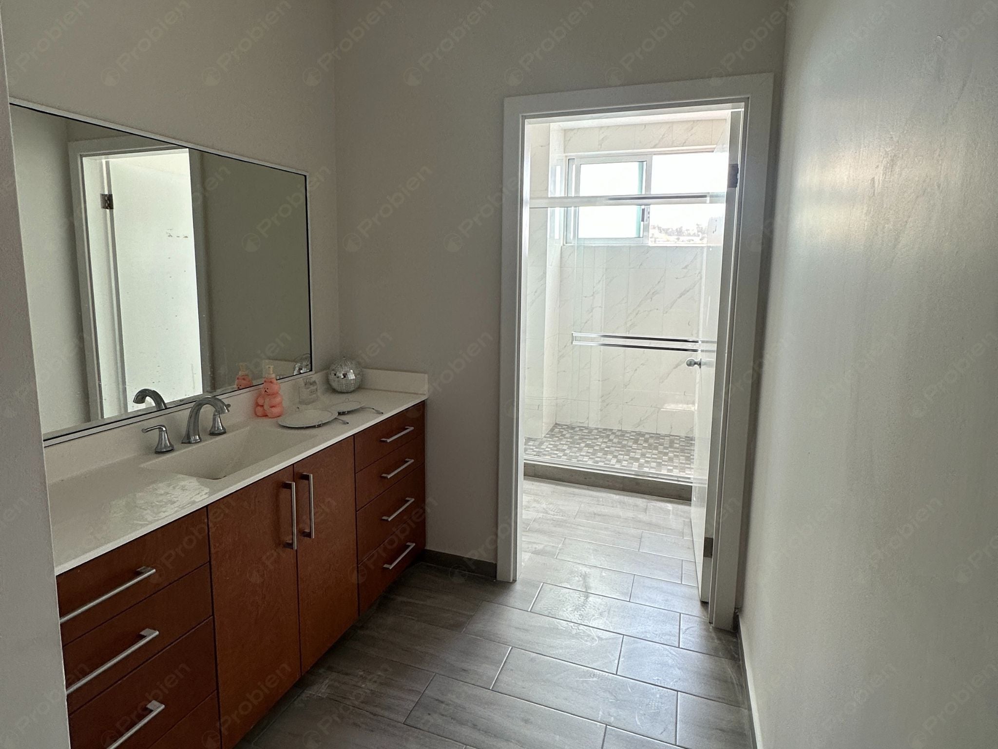 Local Comercial en Renta en La Cacho – 145 m² en Edificio Nuevo con Valet Parking - Foto 7 de 13