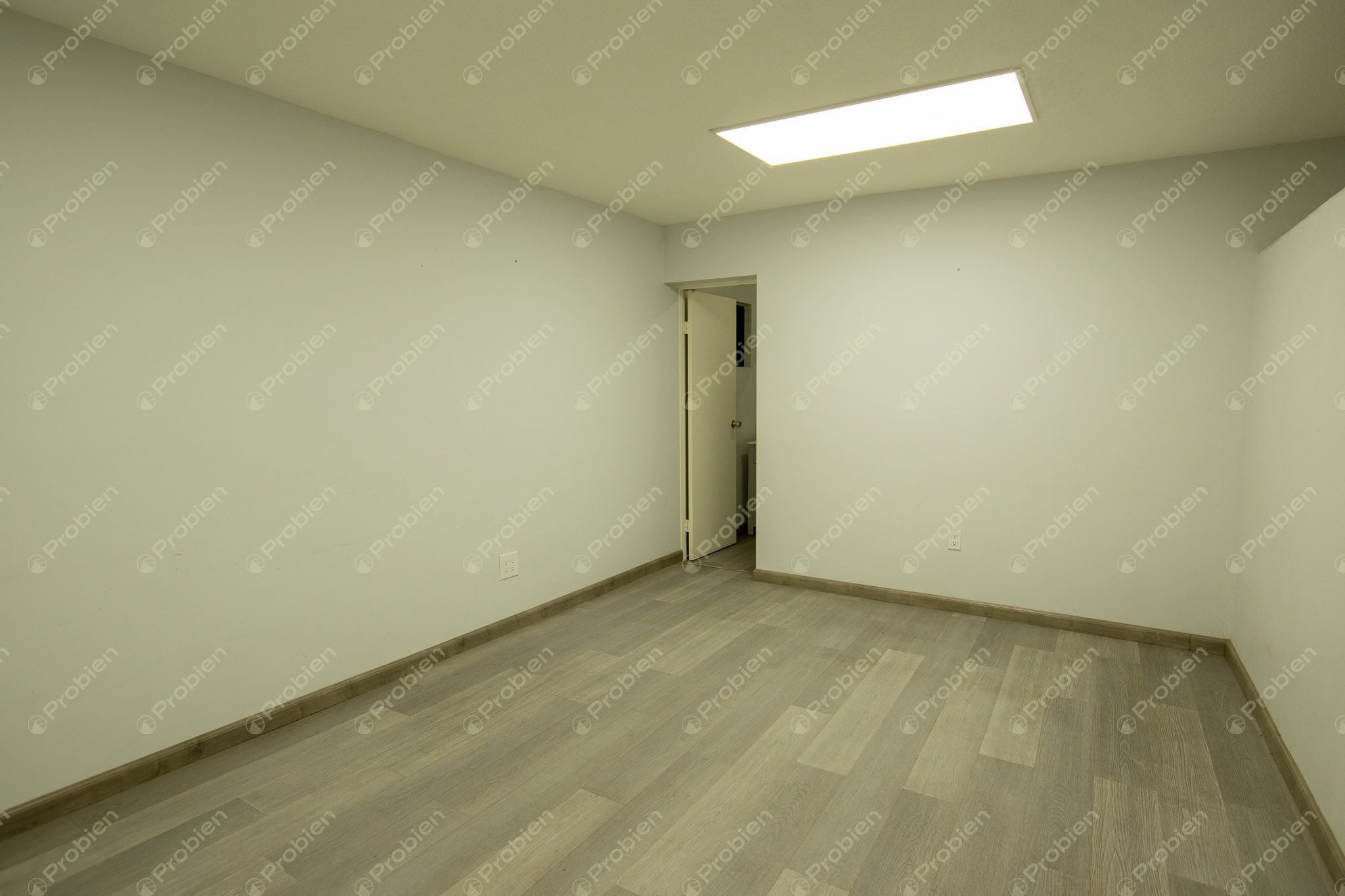 Oficina o Local Comercial En Venta / Renta en Zona Estratégica - 151 m² de Oportunidad - Foto 4 de 15