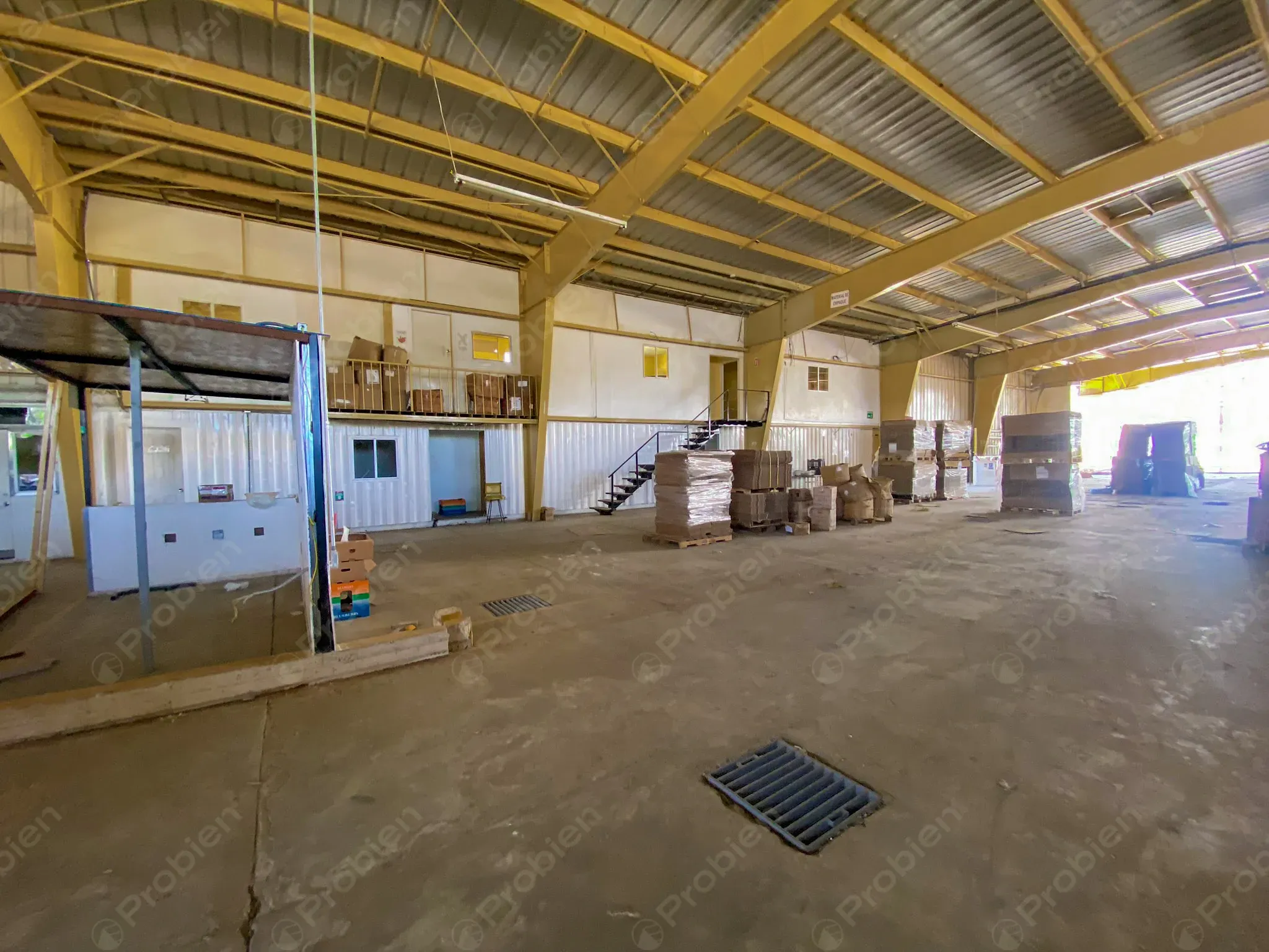 Bodega en Venta - En Valle de las Palmas - Foto 10 de 27