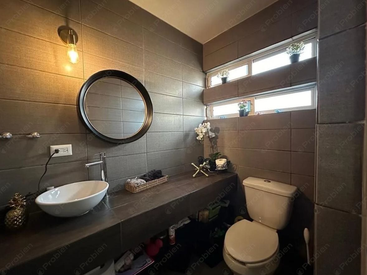 Casa en Venta en Privada Rioja, Colinas de California – 3 Niveles con Terrazas y Amenidades - Foto 12 de 15