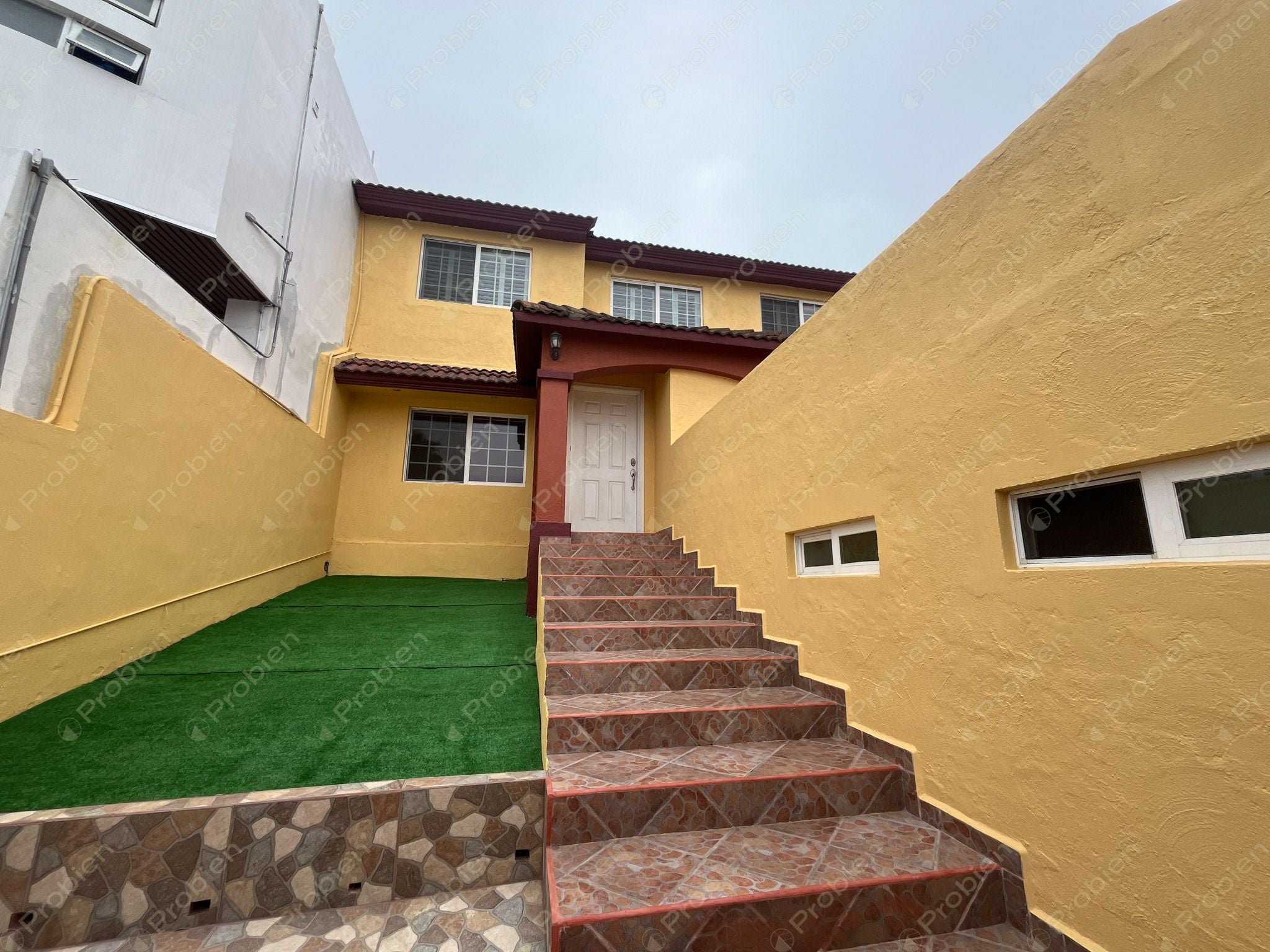 Casa en venta con Vista al Mar en Villamar – 4 Recámaras, Terraza y Patio con Pérgola - Foto 2 de 30