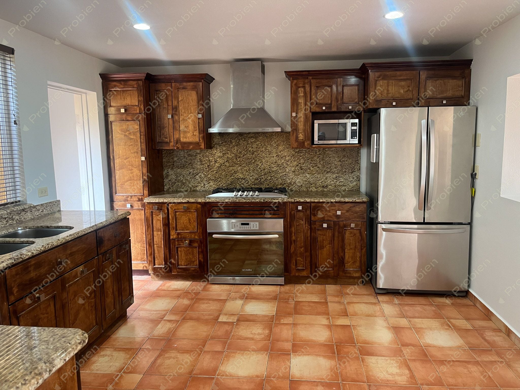 Casa en venta con Vista al Mar en Villamar – 4 Recámaras, Terraza y Patio con Pérgola - Foto 11 de 30