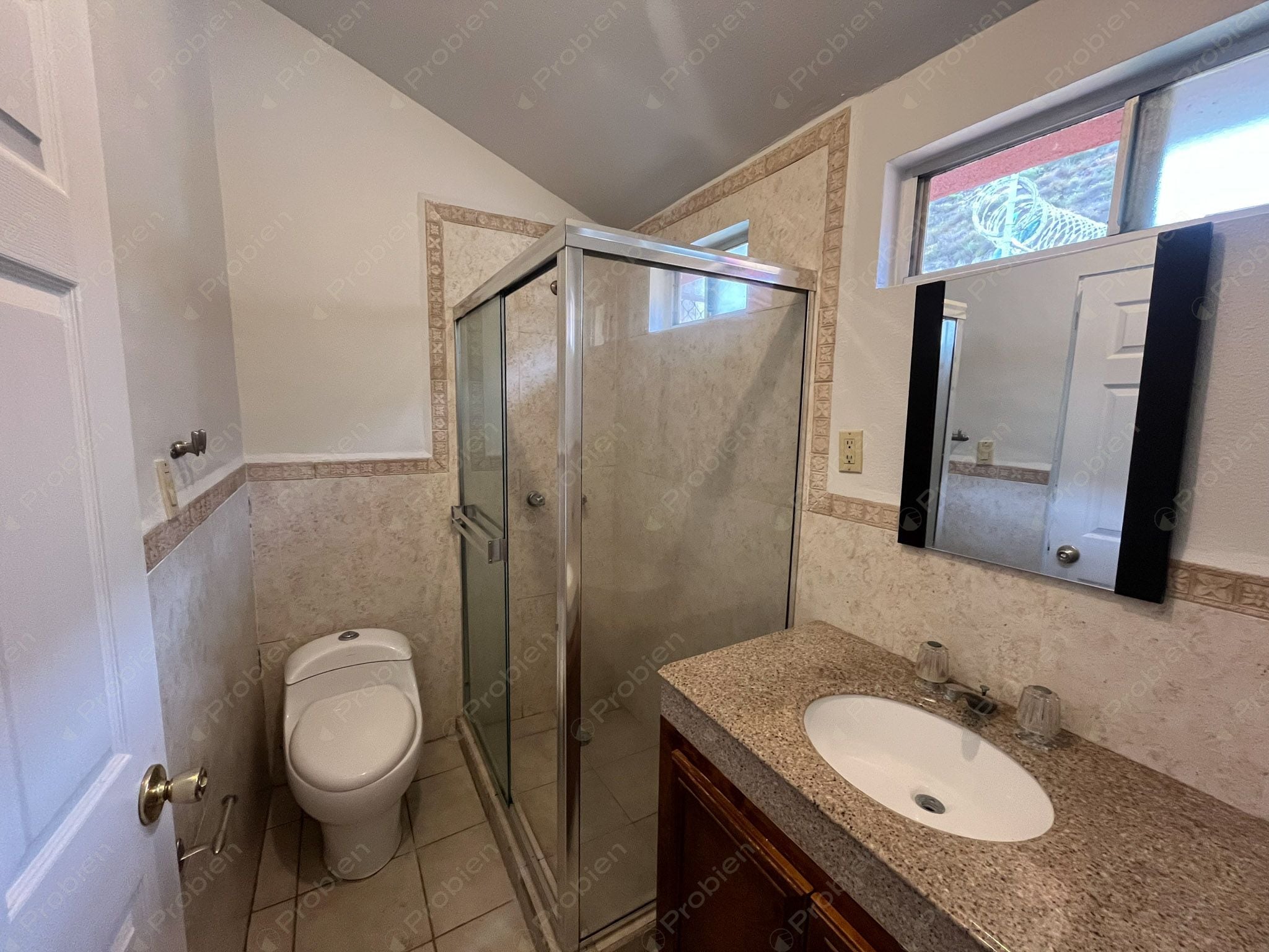 Casa en venta con Vista al Mar en Villamar – 4 Recámaras, Terraza y Patio con Pérgola - Foto 16 de 30