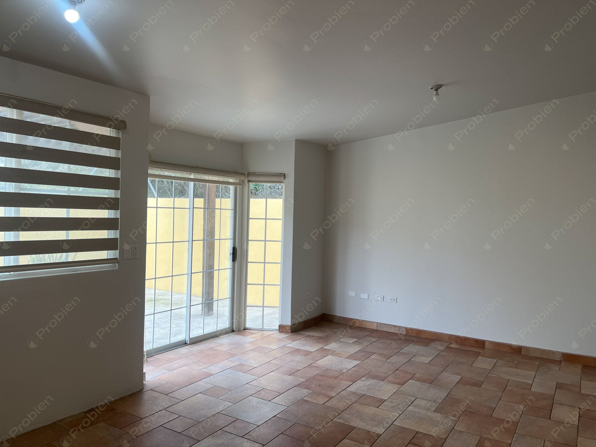 Casa en venta con Vista al Mar en Villamar – 4 Recámaras, Terraza y Patio con Pérgola - Foto 22 de 30