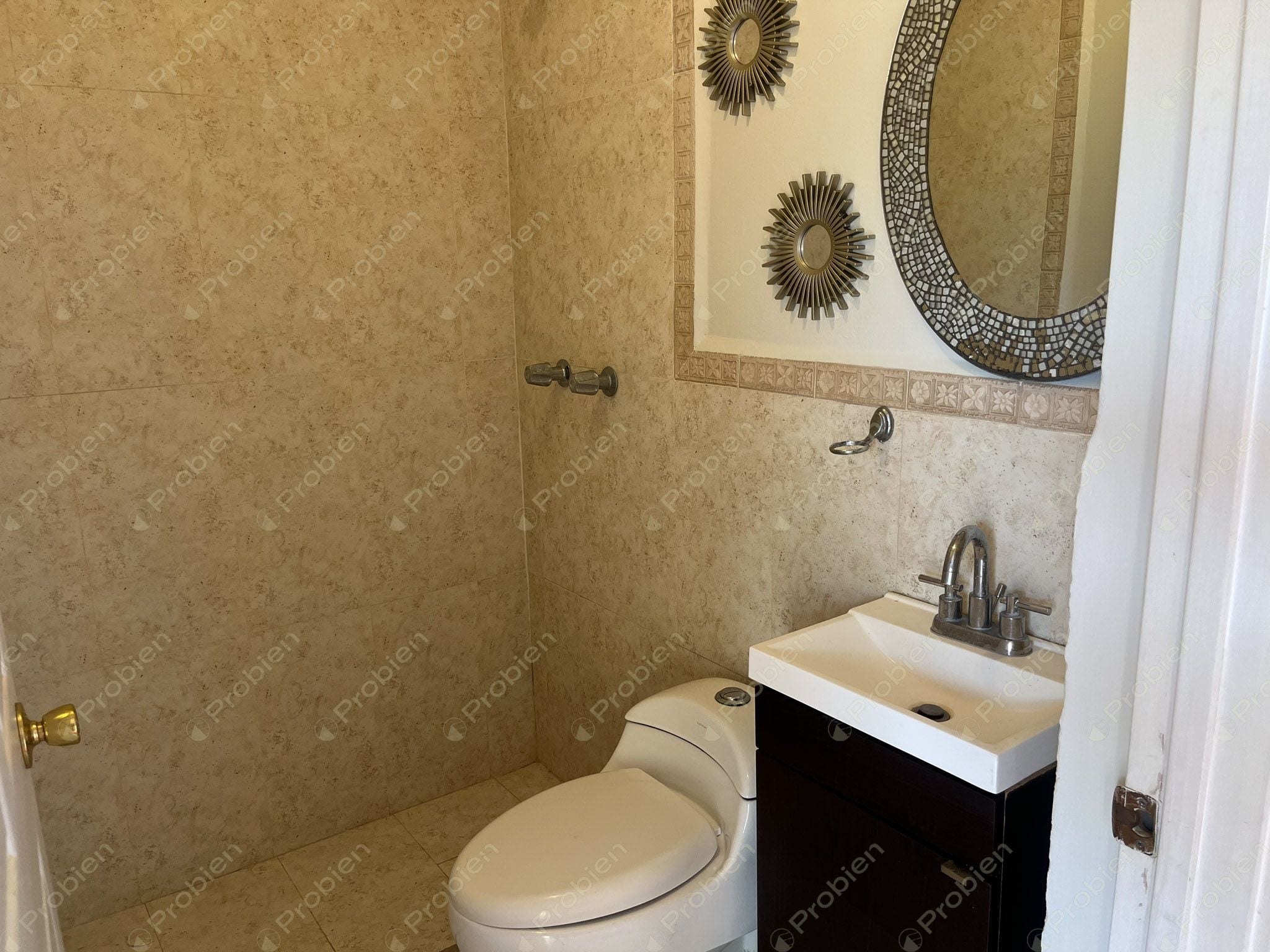 Casa en venta con Vista al Mar en Villamar – 4 Recámaras, Terraza y Patio con Pérgola - Foto 9 de 30