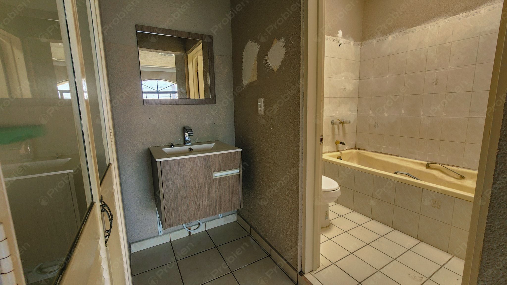 Edificio / Casa en Venta en Guaycura – Ideal para Vivienda o Fundación - Foto 18 de 31