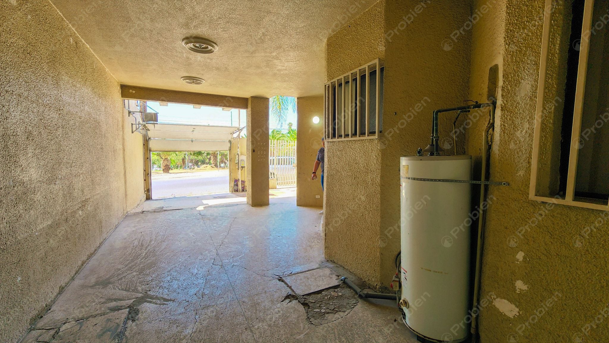 Edificio / Casa en Venta en Guaycura – Ideal para Vivienda o Fundación - Foto 26 de 31