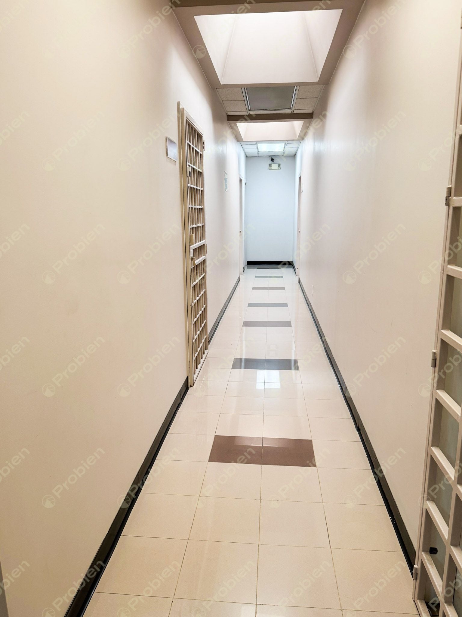 Edificio en Venta en Zona Centro de Tijuana – 8 Consultorios, Estacionamiento y Penthouse - Foto 11 de 18