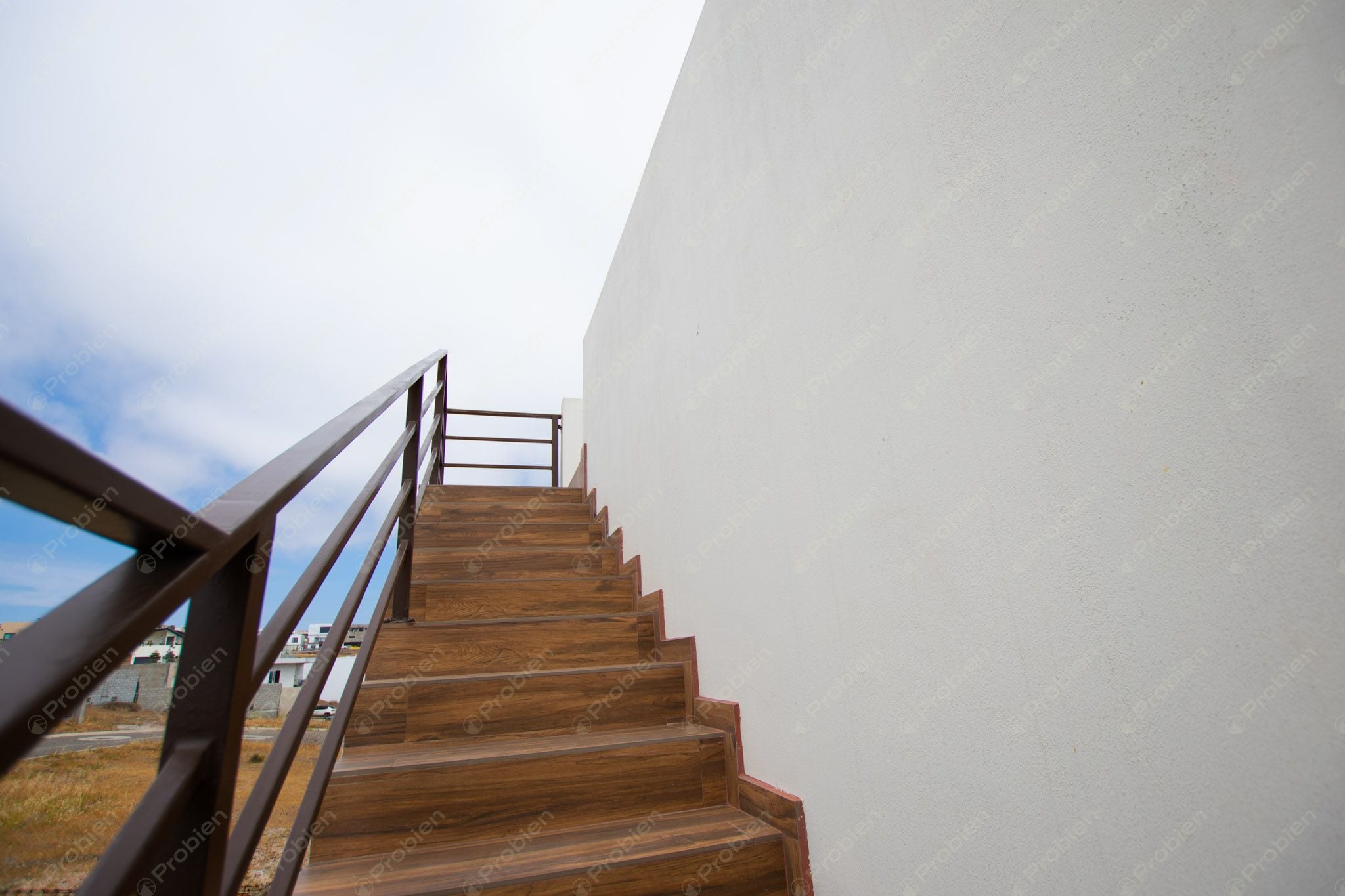 Casa de Lujo en Venta en San Marino – Vista al Mar, Elevador y Acabados Premium - Foto 30 de 36