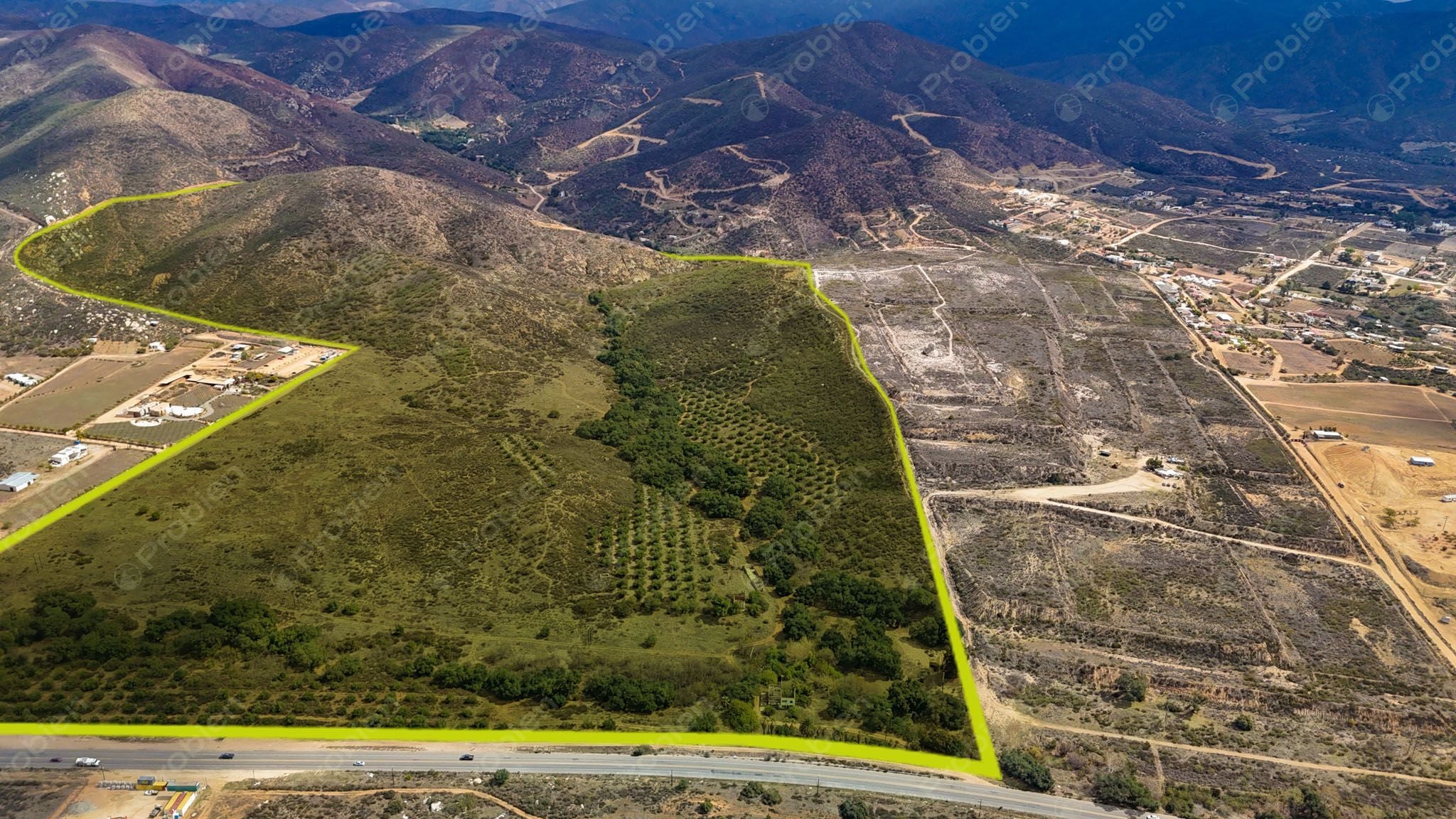 Terreno en Venta en el Valle de Guadalupe - Ideal para Desarrolladores - Foto 1 de 11