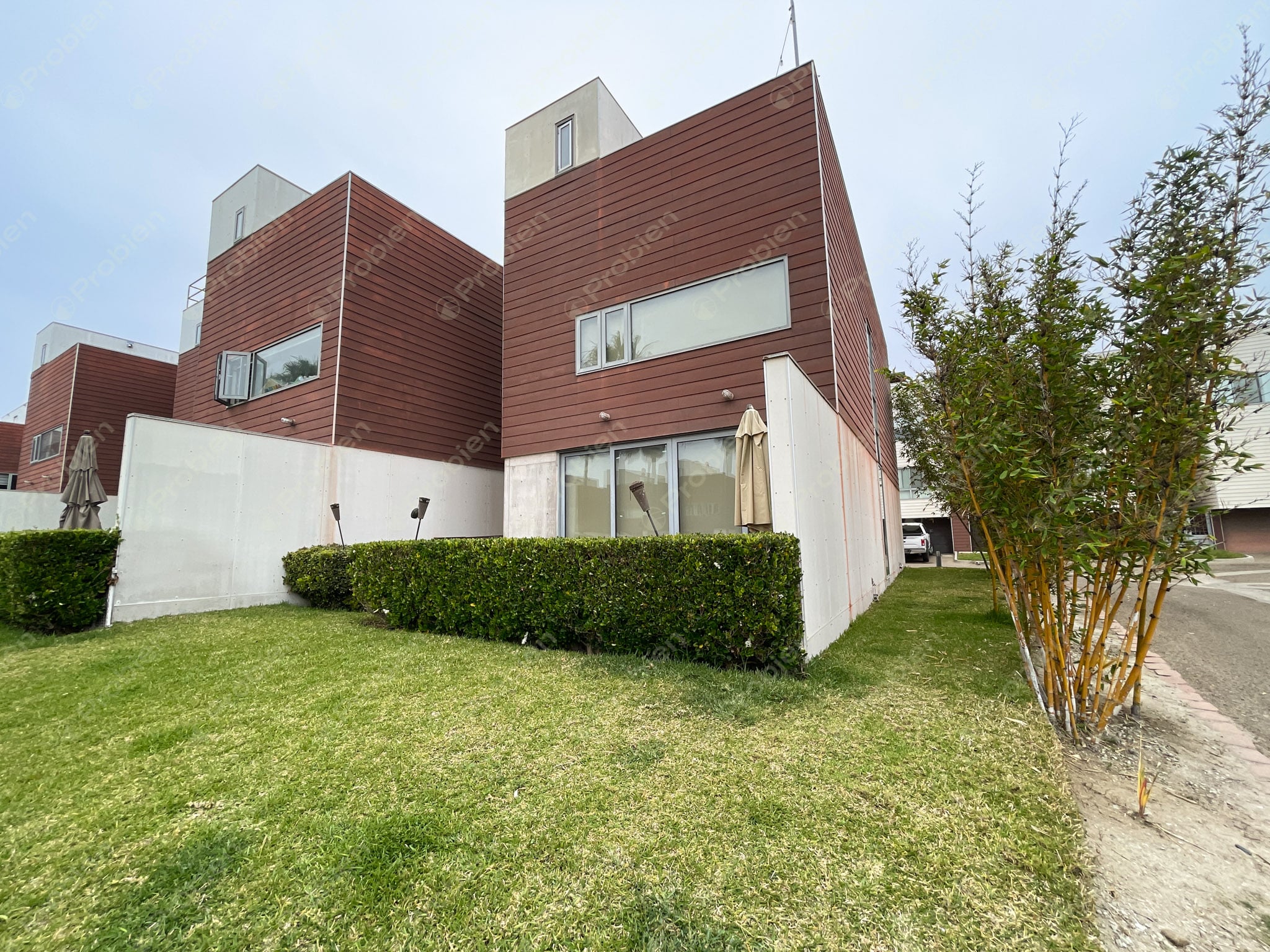 Hermoso Townhouse en Renta / Venta en The Park at Malibú con Vista al Mar desde el Roof Deck - Foto 3 de 29