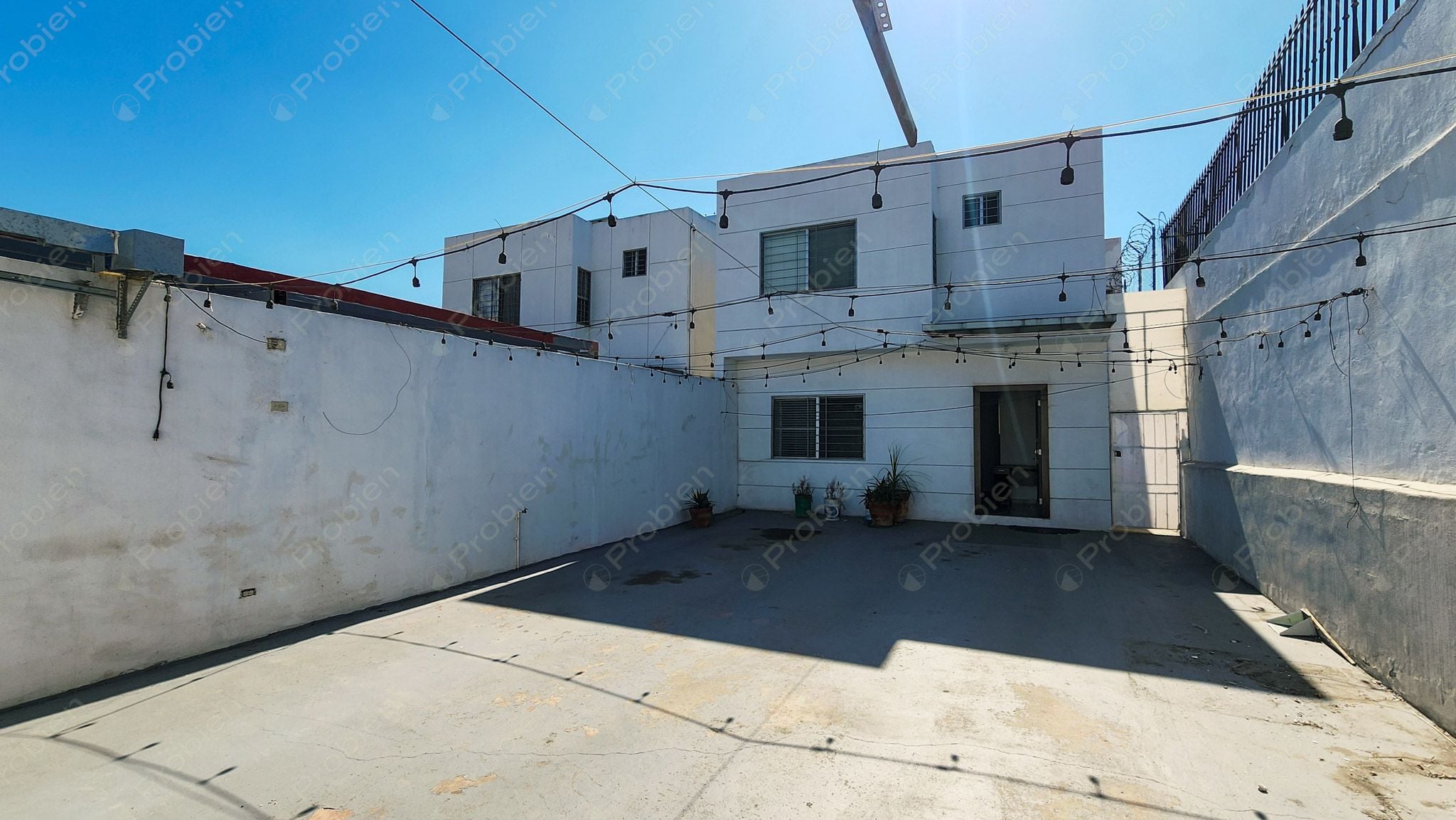 Casa en Renta en Colonia Buena Vista, Tijuana – Ideal para Uso Residencial o Comercial - Foto 3 de 32