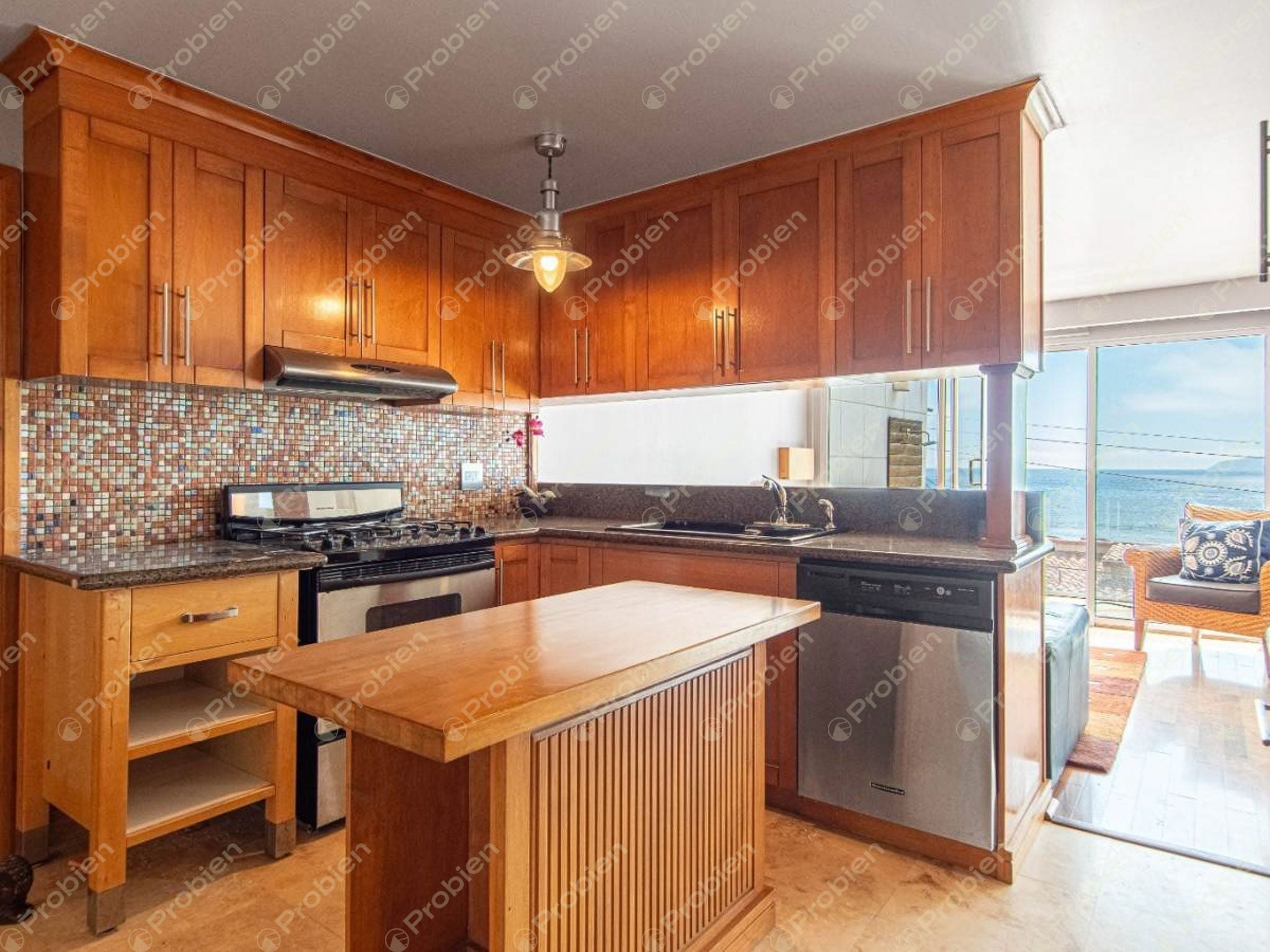 Casa amueblada en renta con vista privilegiada en San Antonio del Mar - Foto 3 de 13