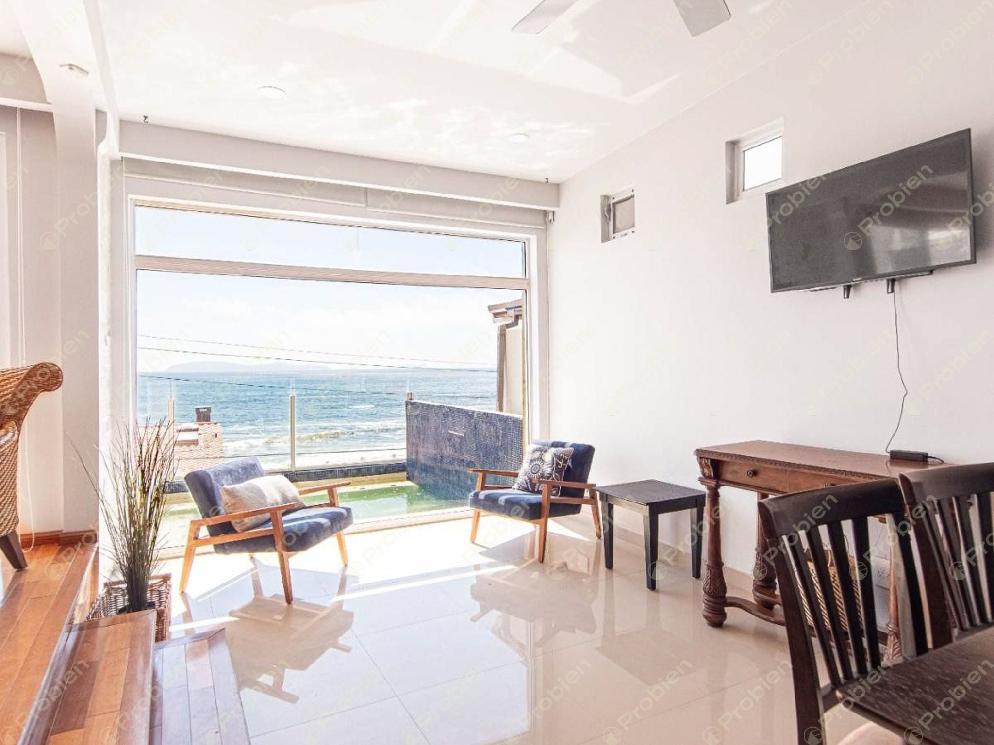 Casa amueblada en renta con vista privilegiada en San Antonio del Mar - Foto 4 de 13