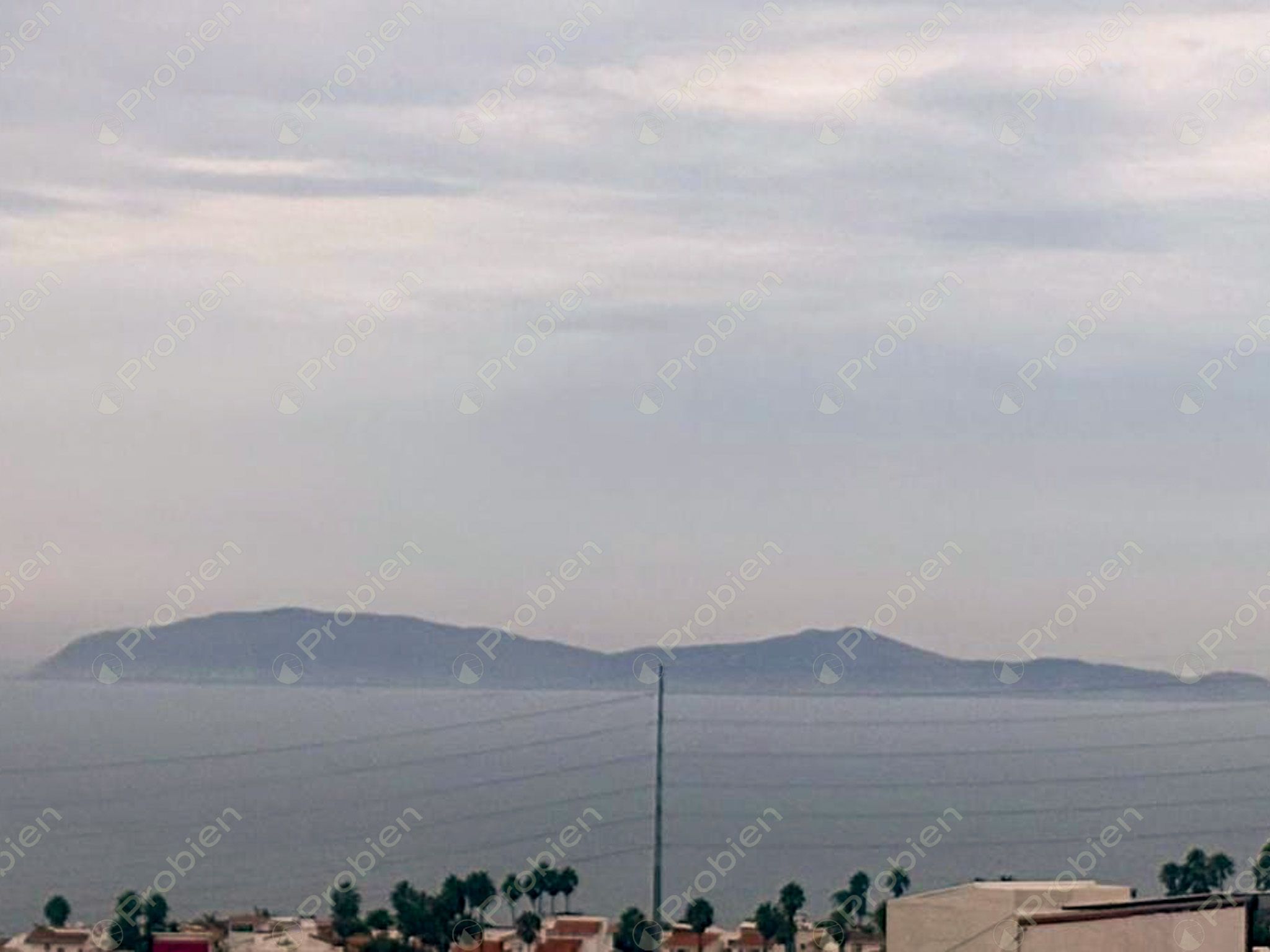 Casa en venta en Real del Mar Sección Brisas, residencia de 3 niveles cerca del mar en Tijuana - Foto 25 de 27